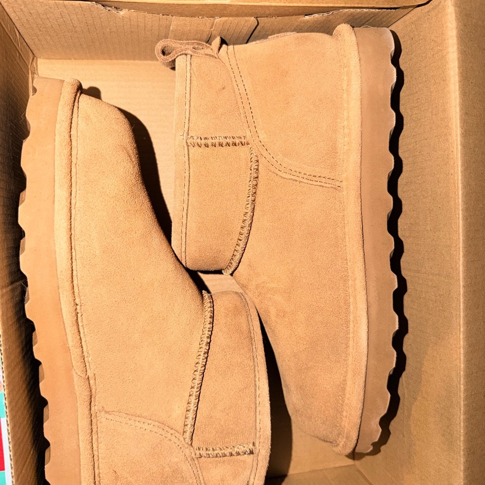 BearPaw Hickory Shorty Boots